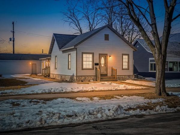 1611 Avon STREET, La Crosse, WI 54603