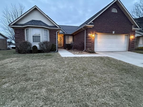 26656 Winslow Drive, Flat Rock, MI 48134