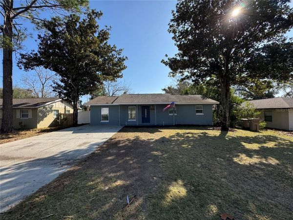 32730 BLOSSOM LANE , LEESBURG, FL 34788