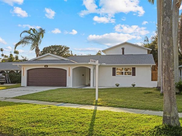 5700 VENETIAN BOULEVARD NE, ST PETERSBURG, FL 33703