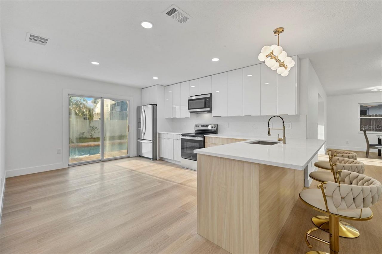 5700 Venetian Boulevard Ne, Saint Petersburg, FL 33703 Photo