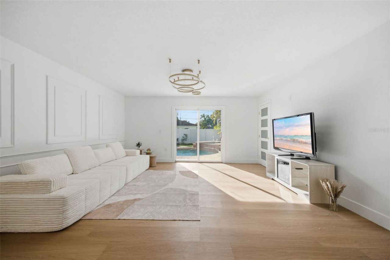 5700 Venetian Boulevard Ne, Saint Petersburg, FL 33703 Photo