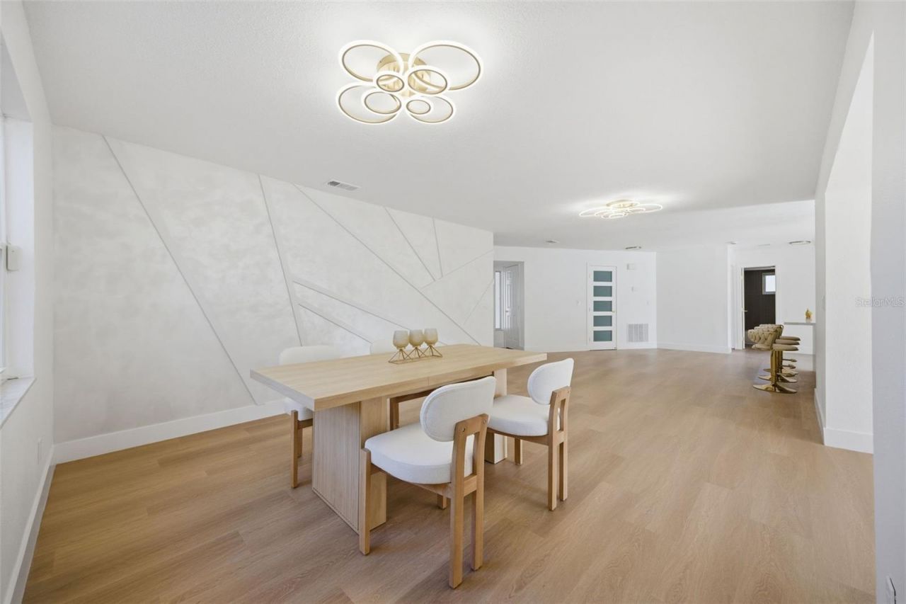 5700 Venetian Boulevard Ne, Saint Petersburg, FL 33703 Photo