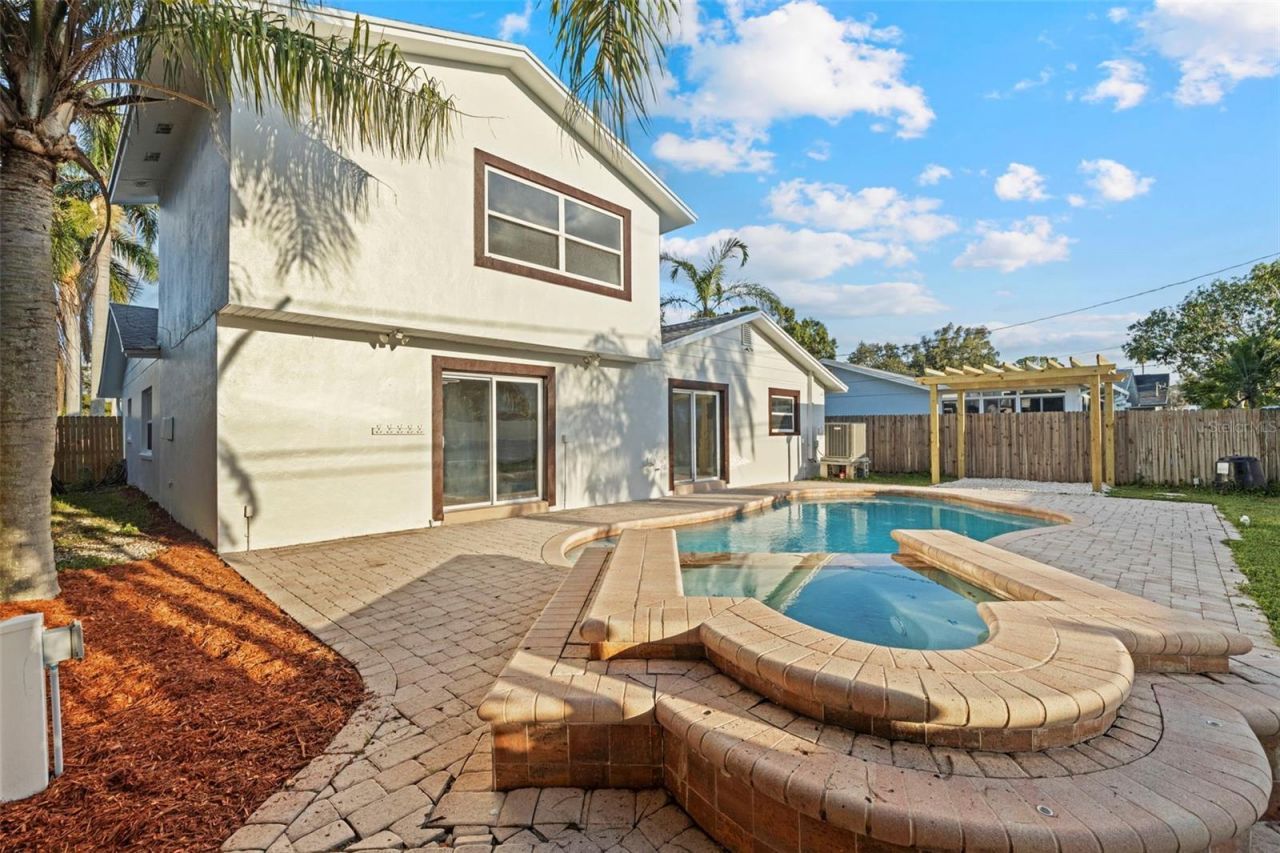 5700 Venetian Boulevard Ne, Saint Petersburg, FL 33703 Photo