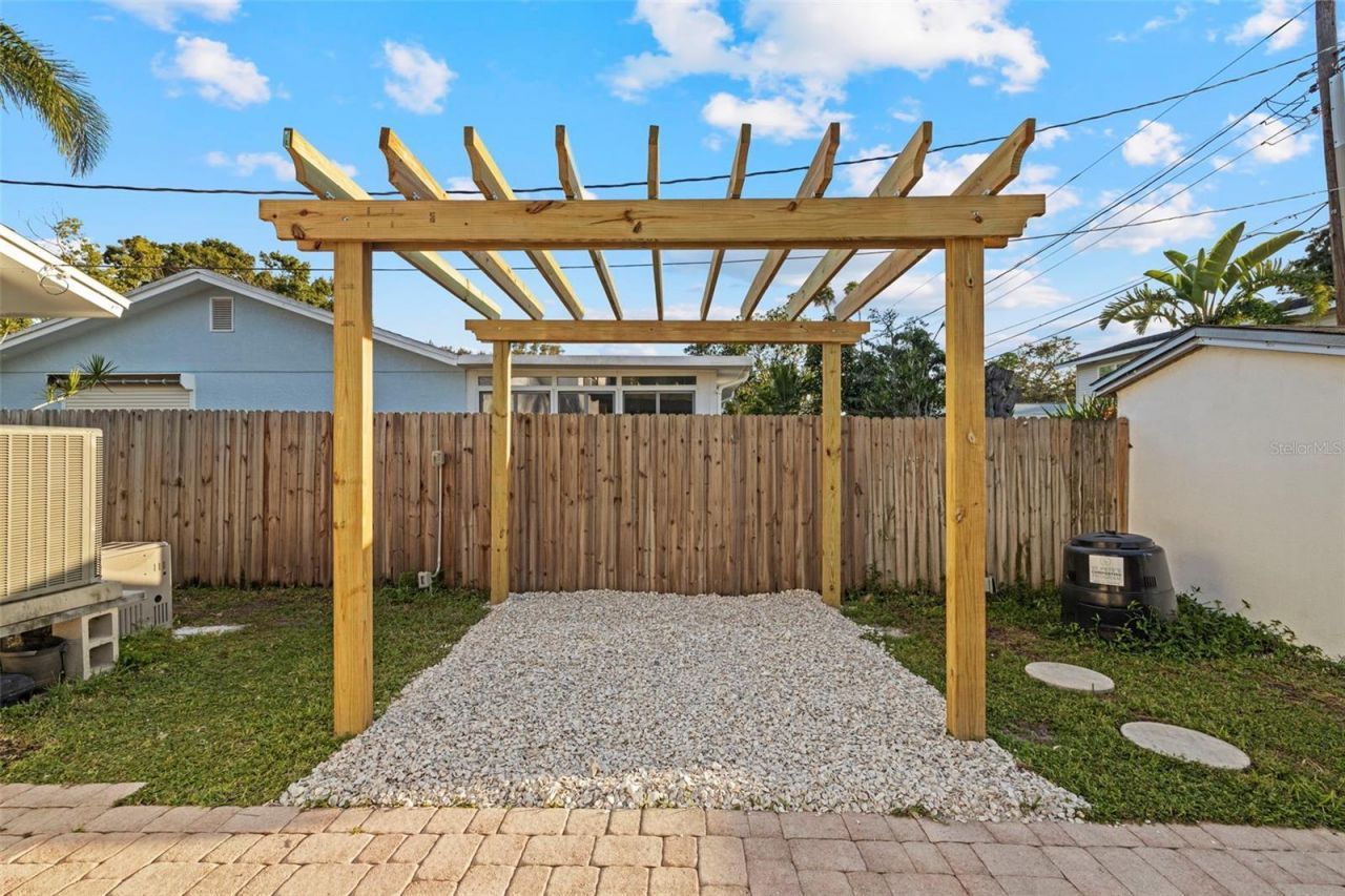 5700 Venetian Boulevard Ne, Saint Petersburg, FL 33703 Photo