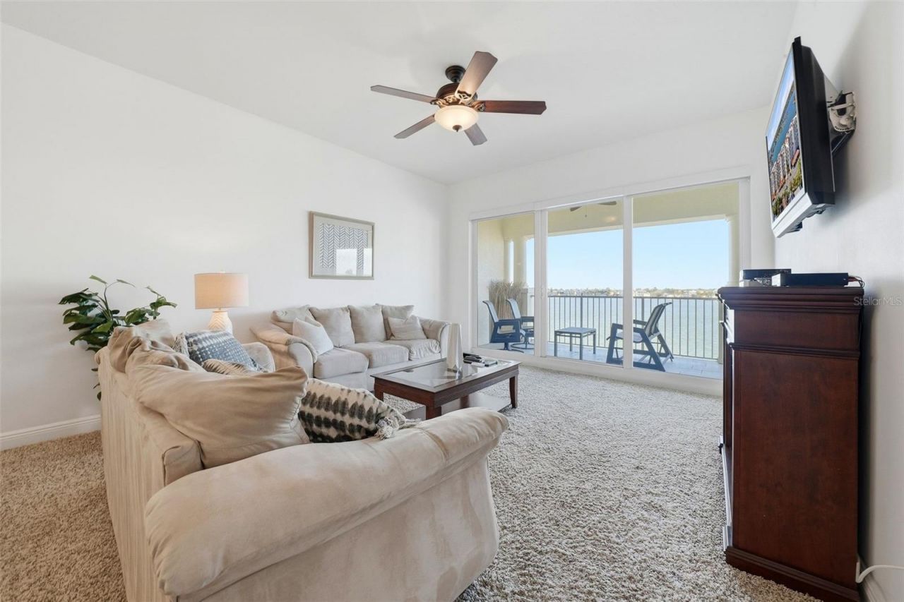 17735 Gulf Boulevard, Unit 405, Redington Shores, FL 33708 Photo