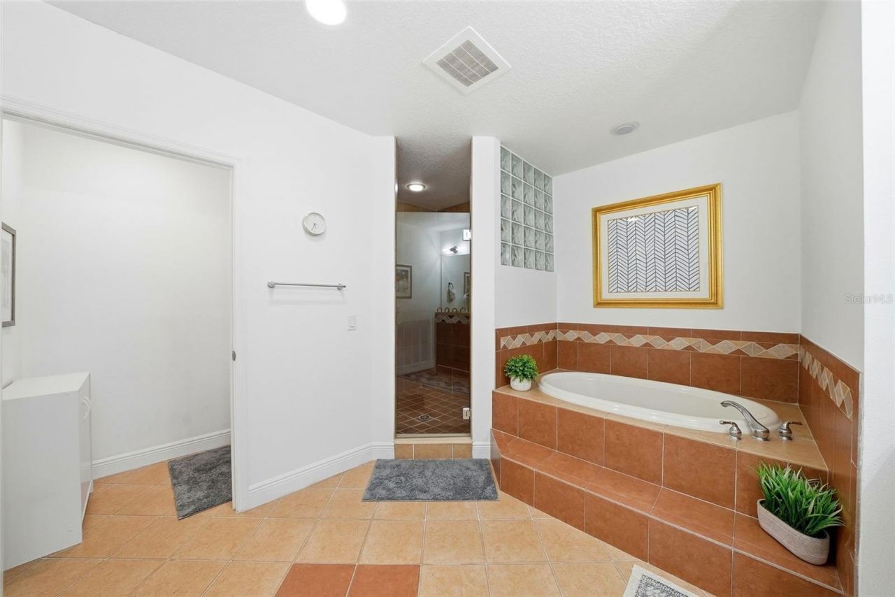 17735 Gulf Boulevard, Unit 405, Redington Shores, FL 33708 Photo
