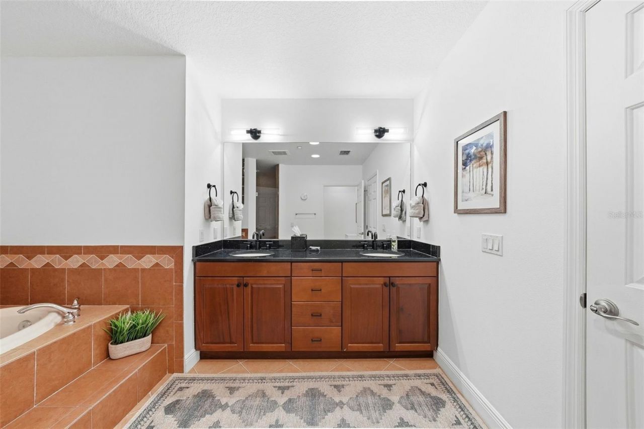 17735 Gulf Boulevard, Unit 405, Redington Shores, FL 33708 Photo