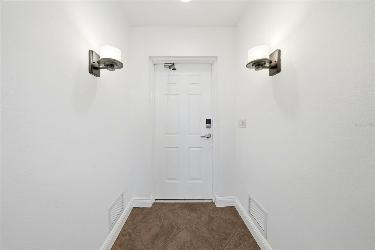 17735 Gulf Boulevard, Unit 405, Redington Shores, FL 33708 Photo