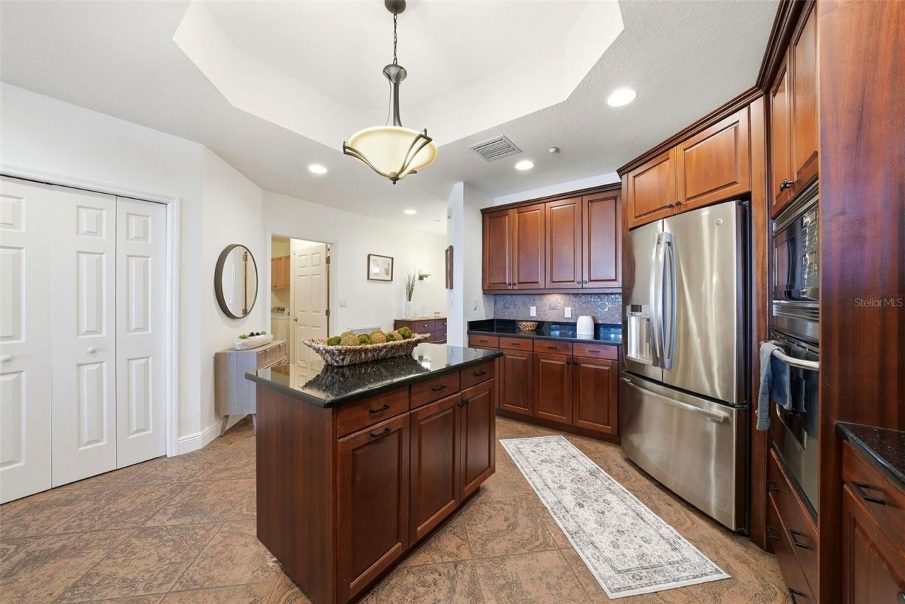 17735 Gulf Boulevard, Unit 405, Redington Shores, FL 33708 Photo