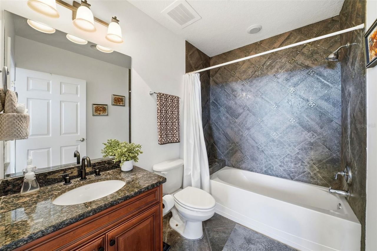 17735 Gulf Boulevard, Unit 405, Redington Shores, FL 33708 Photo