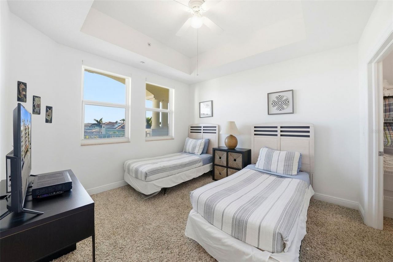 17735 Gulf Boulevard, Unit 405, Redington Shores, FL 33708 Photo