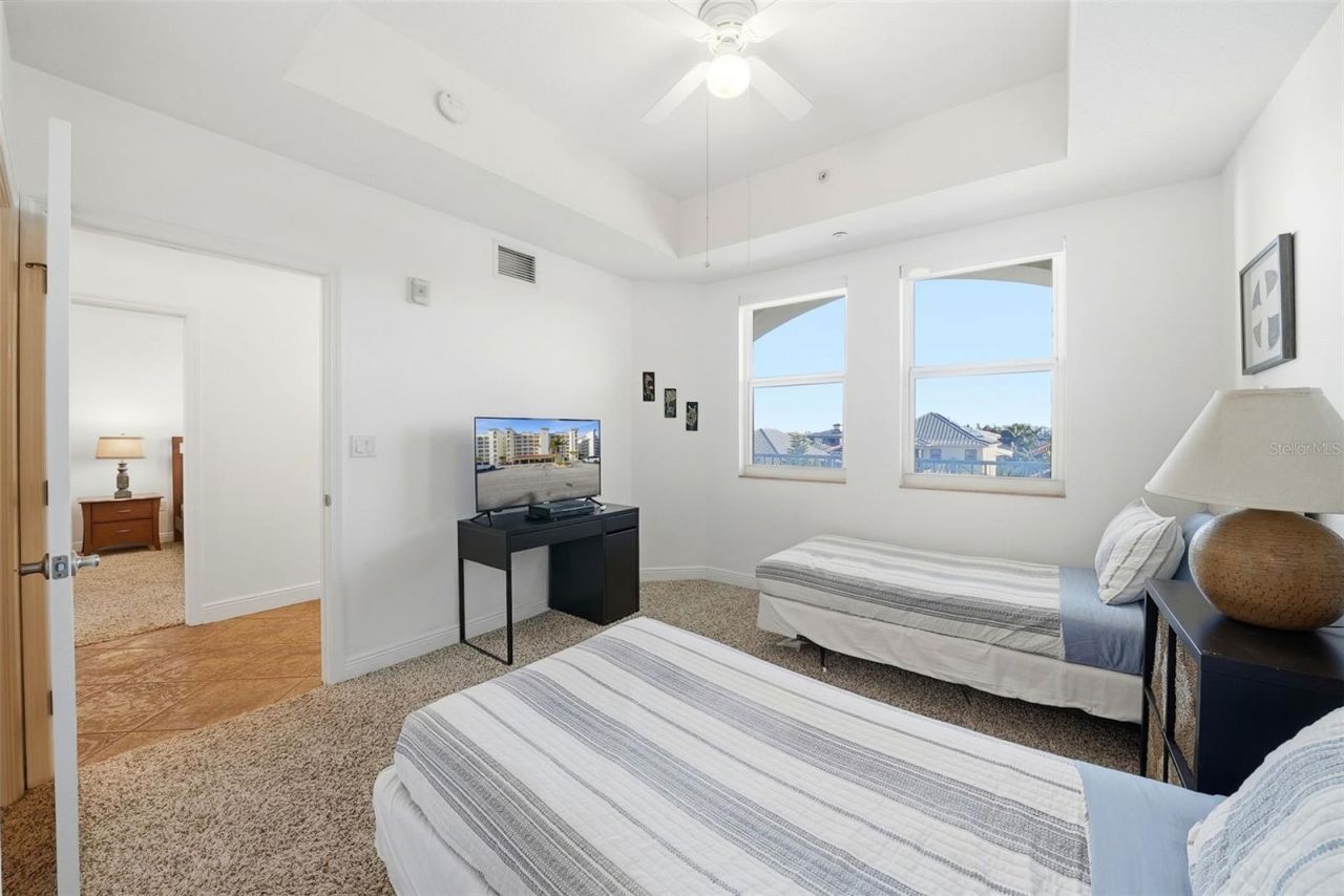 17735 Gulf Boulevard, Unit 405, Redington Shores, FL 33708 Photo