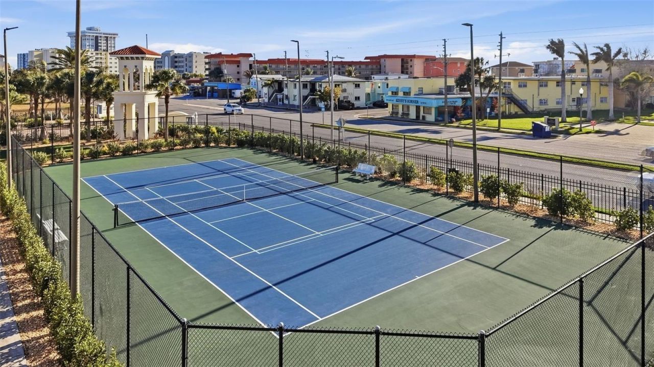 17735 Gulf Boulevard, Unit 405, Redington Shores, FL 33708 Photo