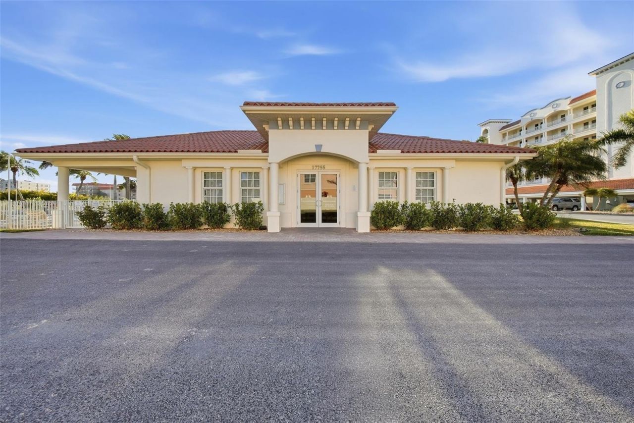 17735 Gulf Boulevard, Unit 405, Redington Shores, FL 33708 Photo