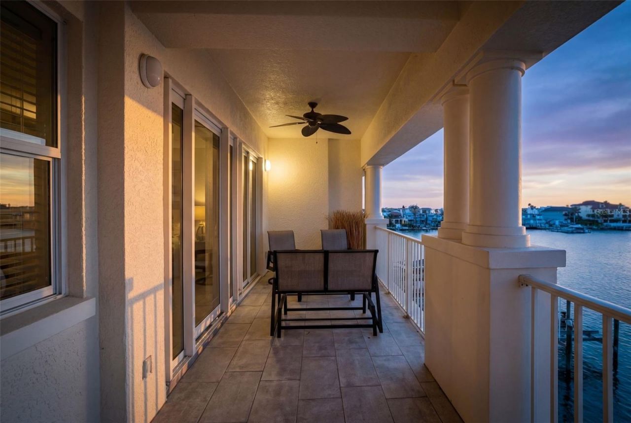 17735 Gulf Boulevard, Unit 405, Redington Shores, FL 33708 Photo