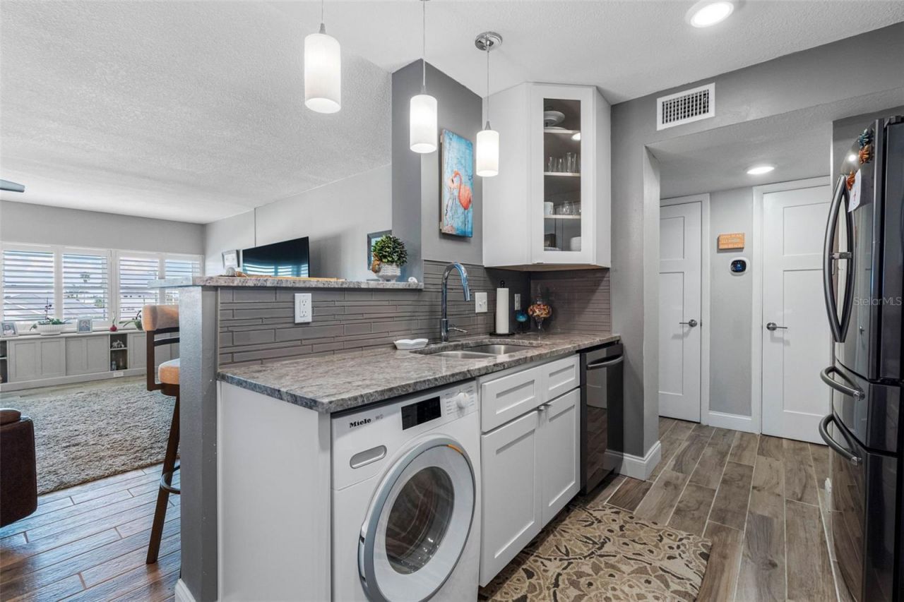 17400 Gulf Boulevard, Unit I3, Redington Shores, FL 33708 Photo