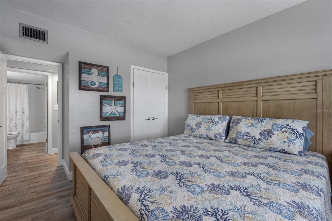 17400 Gulf Boulevard, Unit I3, Redington Shores, FL 33708 Photo