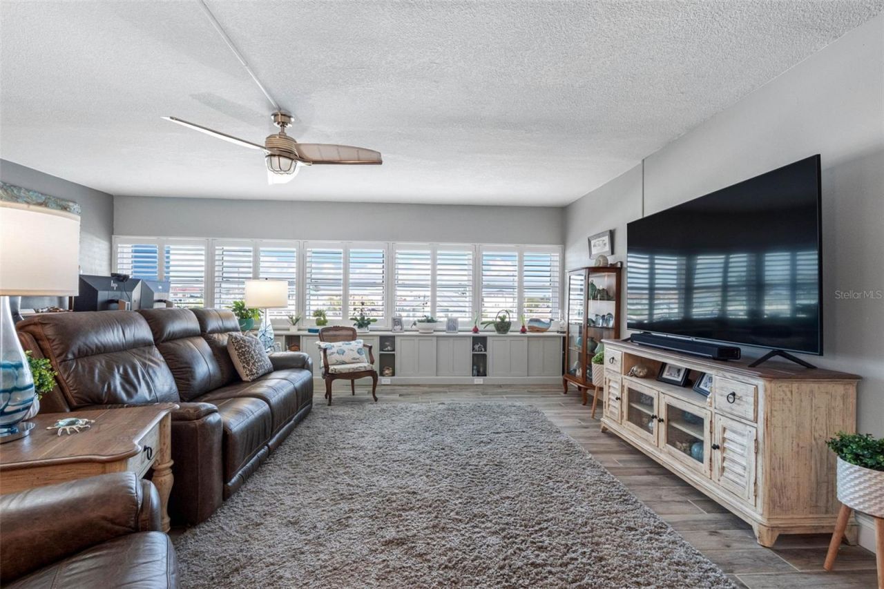 17400 Gulf Boulevard, Unit I3, Redington Shores, FL 33708 Photo