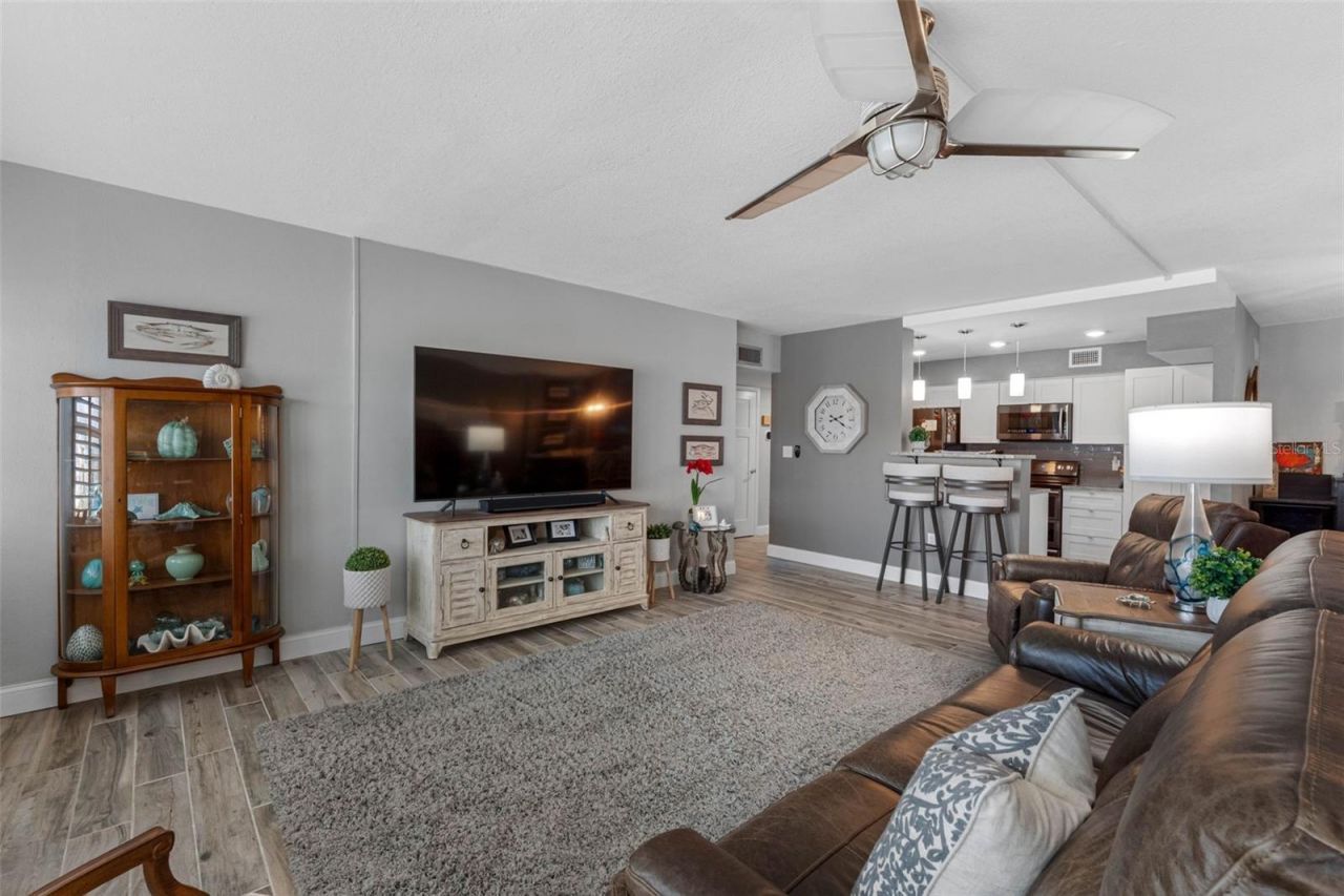 17400 Gulf Boulevard, Unit I3, Redington Shores, FL 33708 Photo