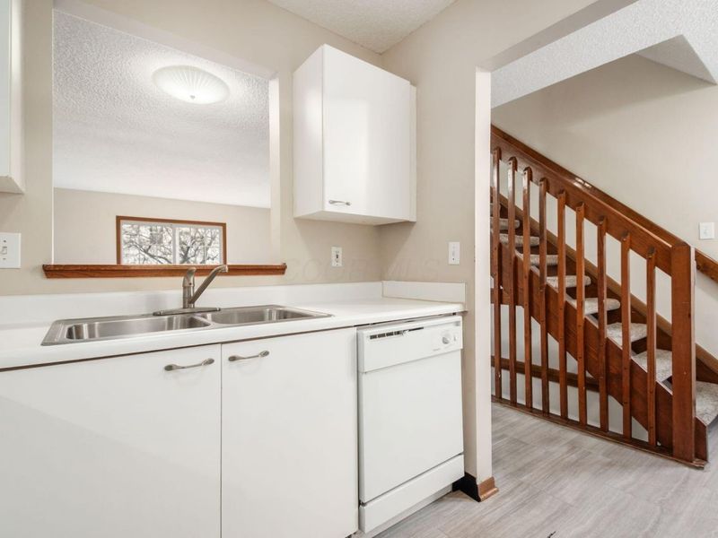 175 Macenroe Drive , Unit 32F, Blacklick, OH 43004 Photo 13