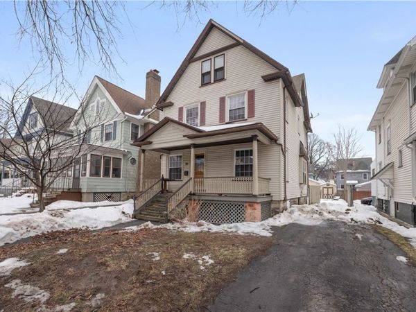 90 Avondale Park , Rochester, NY 14620