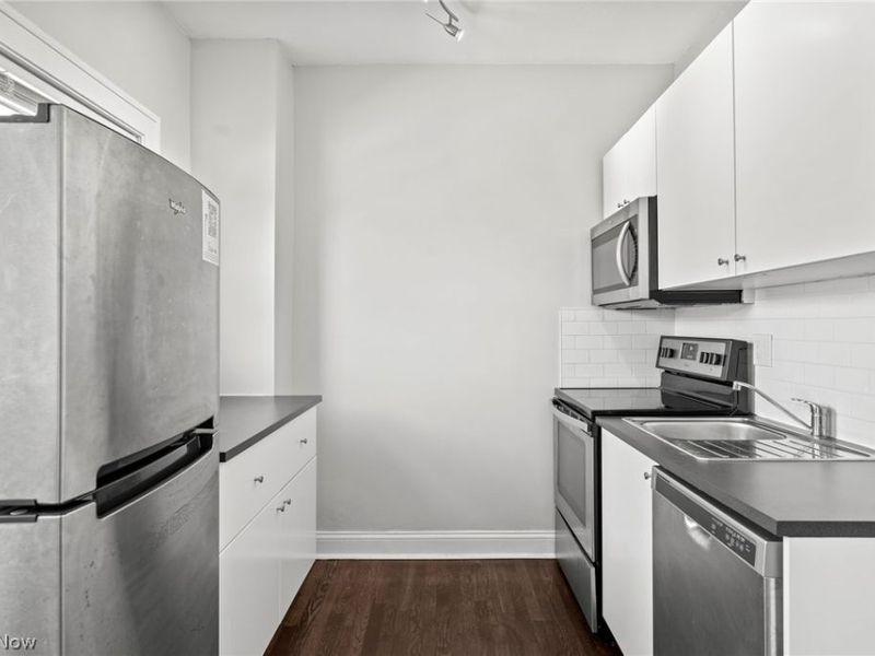 1385 Cranford Avenue , Unit 6, Lakewood, OH 44107 Photo 12