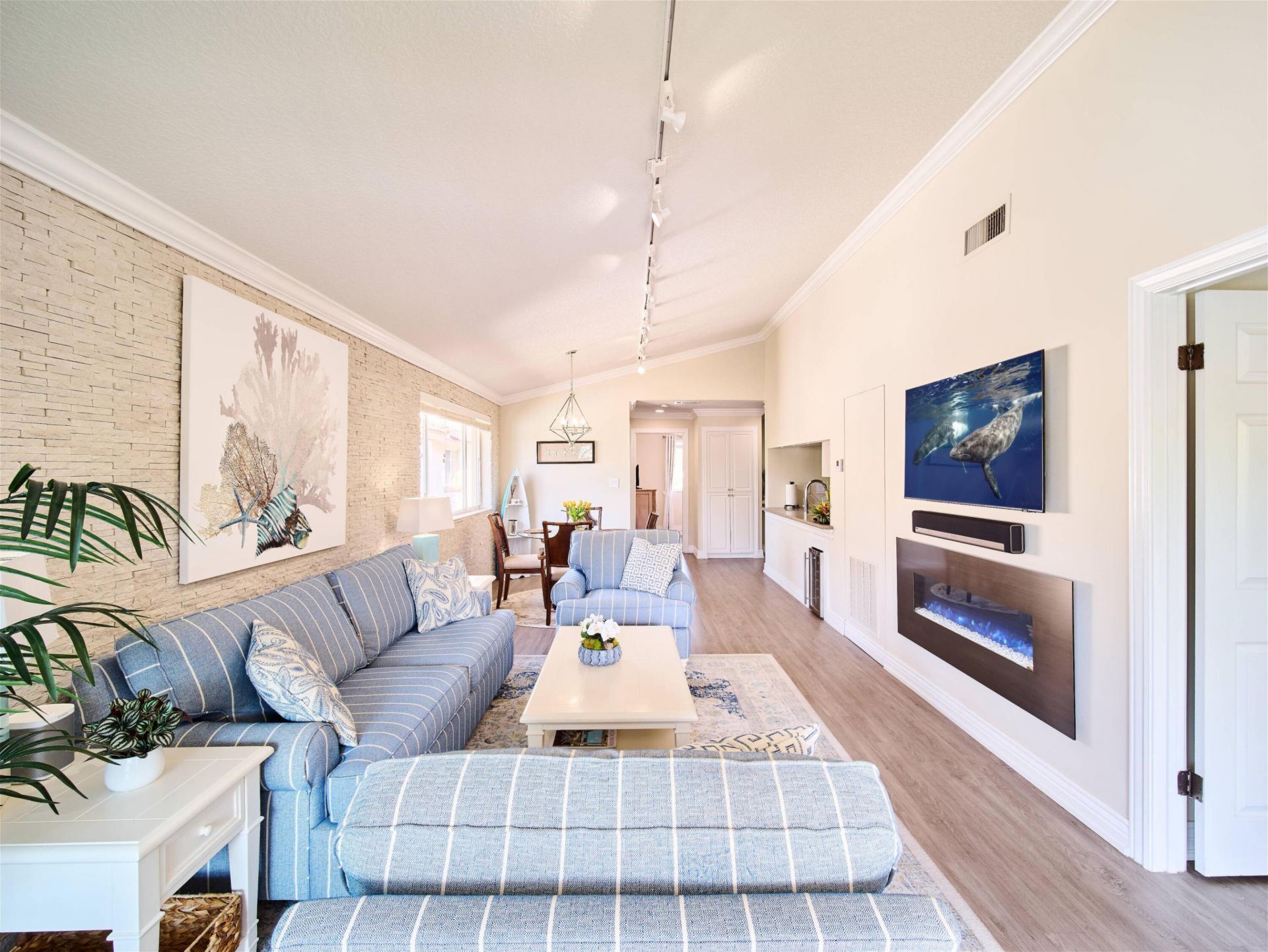 19218 Glenmoor Drive, West Palm Beach, FL 33409 Photo