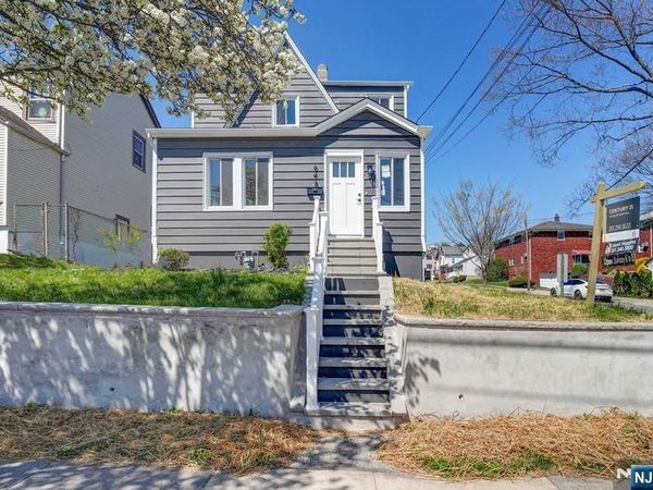 648 9th Street, CARLSTADT, NJ 07072