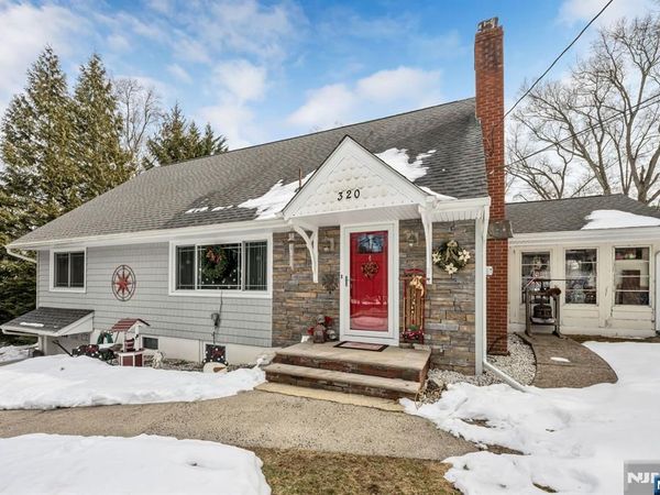 320 Cedar Hill Avenue, WYCKOFF, NJ 07481