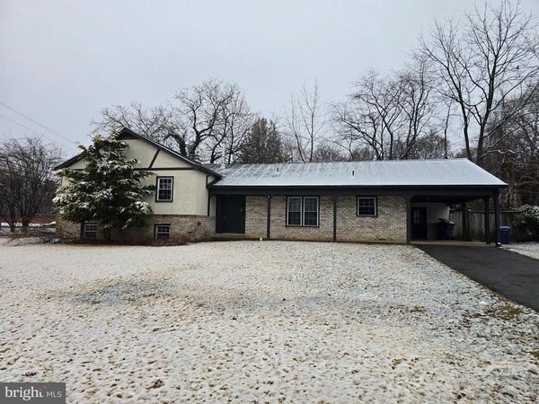 1600 CHAIN BRIDGE ROAD, MCLEAN, VA 22101