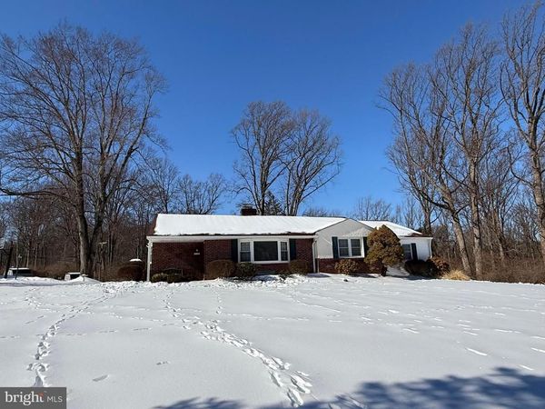 200 E HILLTOP ROAD, WEST CHESTER, PA 19382