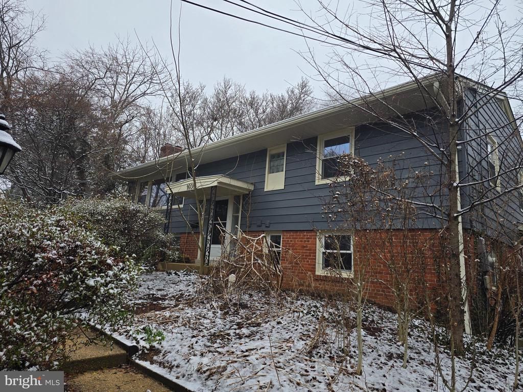 1608 CHAIN BRIDGE ROAD, MCLEAN, VA 22101