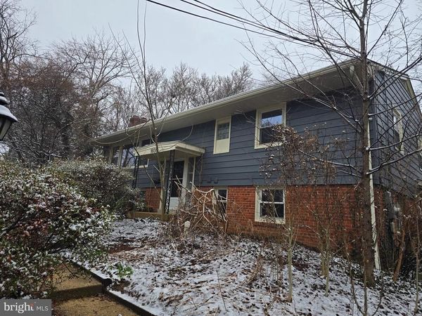 1608 CHAIN BRIDGE ROAD, MCLEAN, VA 22101