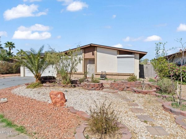 2762 W JACINTO Circle, Mesa, AZ 85202