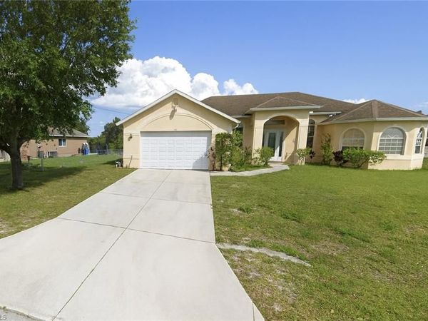 138 Pembroke ST , LEHIGH ACRES, FL 33974