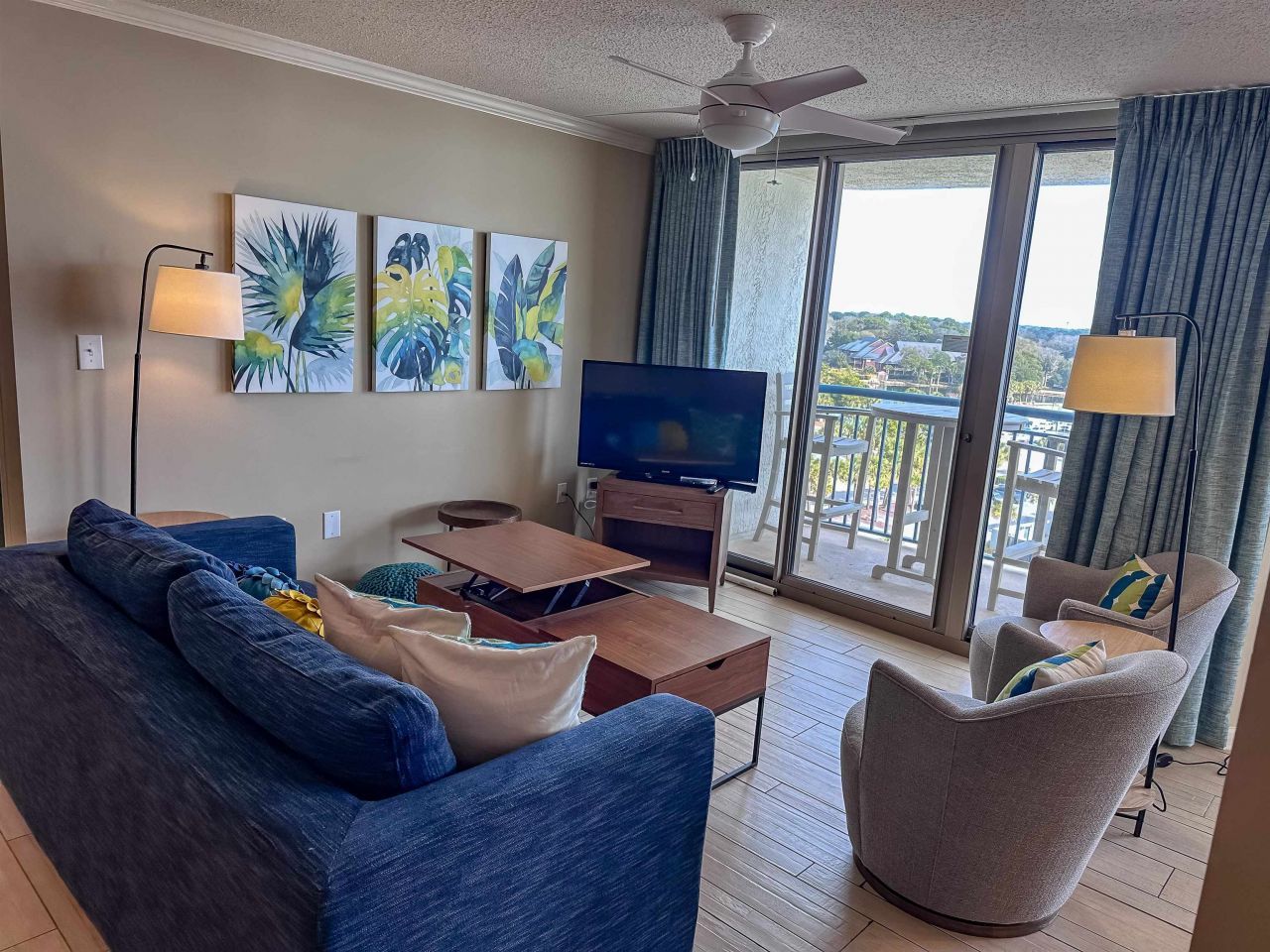 8560 Queensway Blvd.  Photo 10