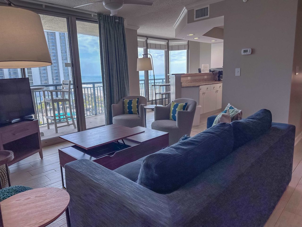 8560 Queensway Blvd.  Photo 11