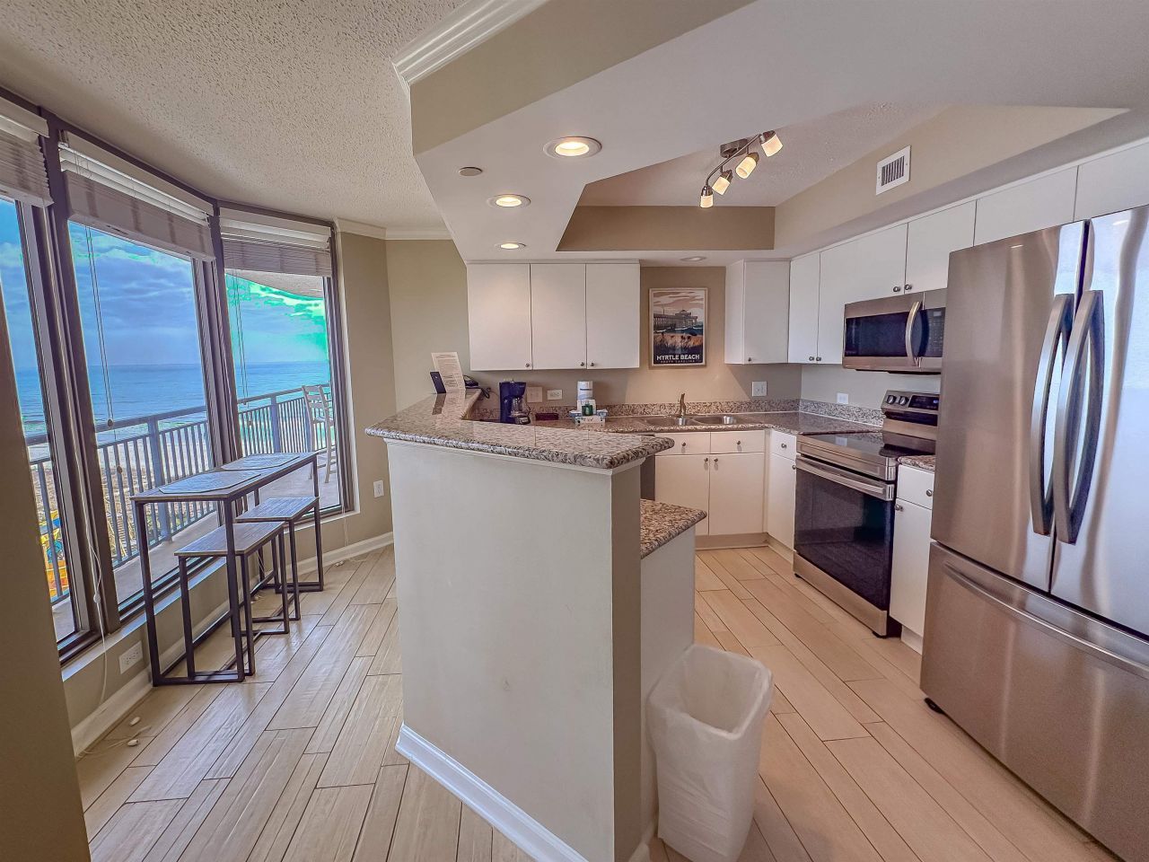 8560 Queensway Blvd.  Photo 12