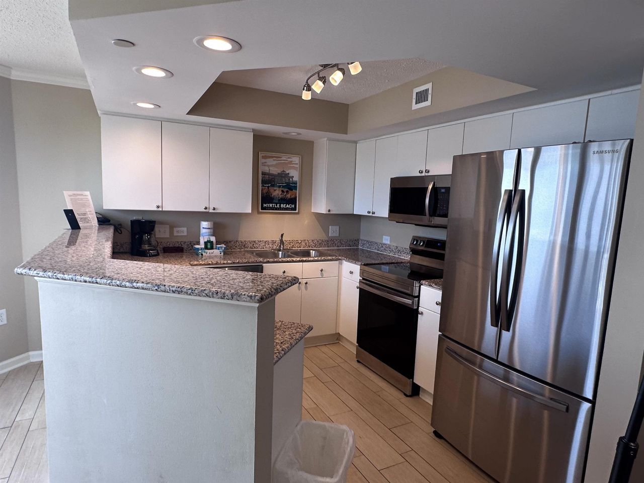 8560 Queensway Blvd.  Photo 13