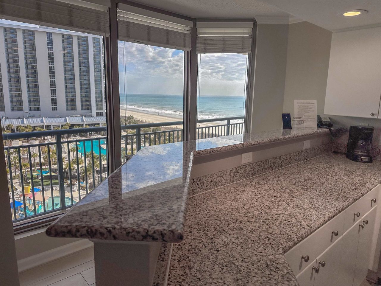 8560 Queensway Blvd.  Photo 15