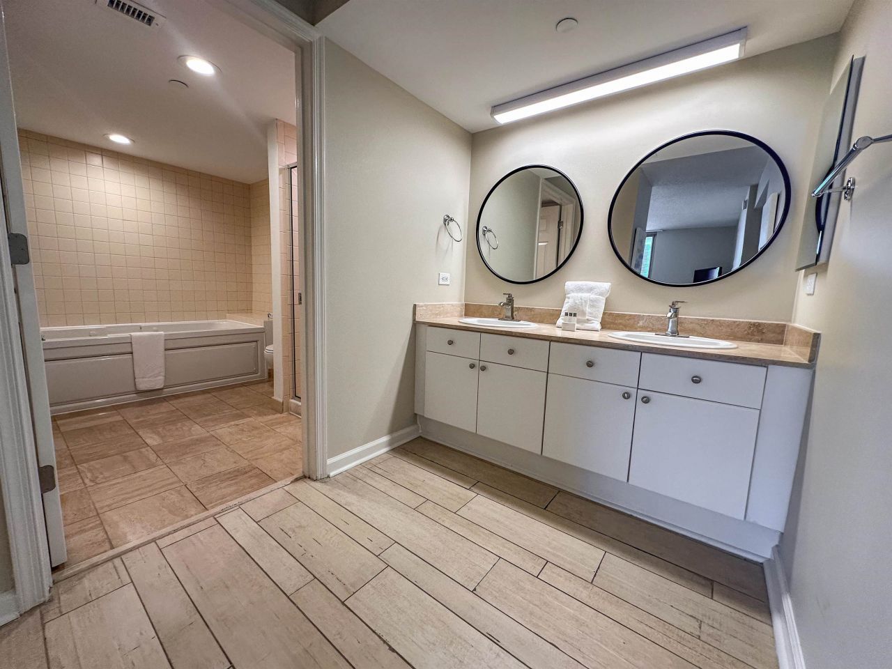 8560 Queensway Blvd.  Photo 22