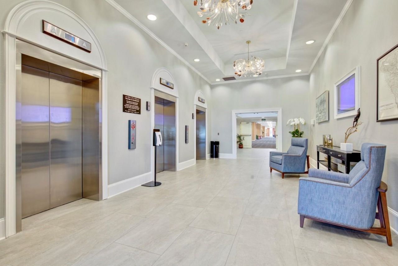 8560 Queensway Blvd.  Photo 32