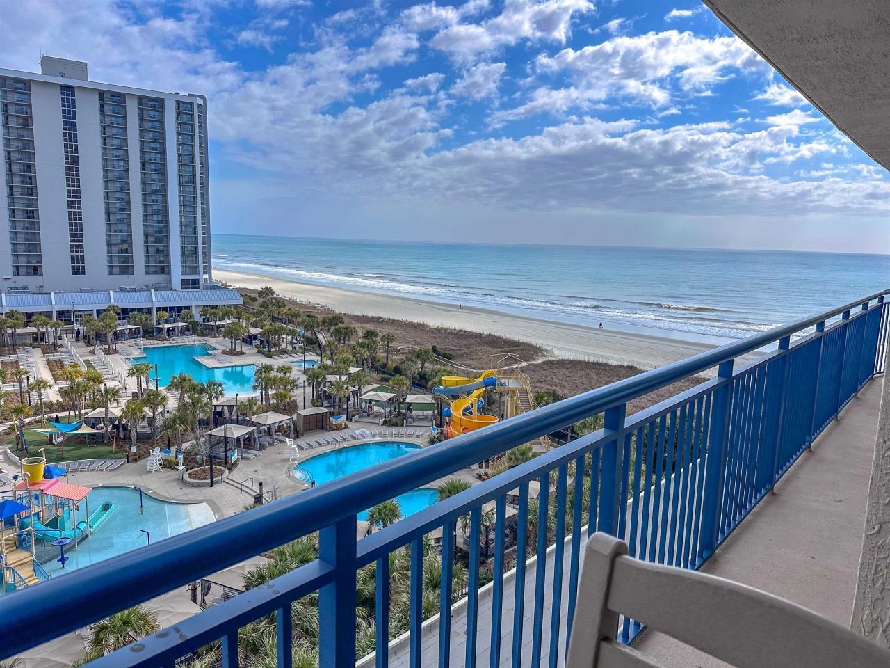 8560 Queensway Blvd.  Photo 4