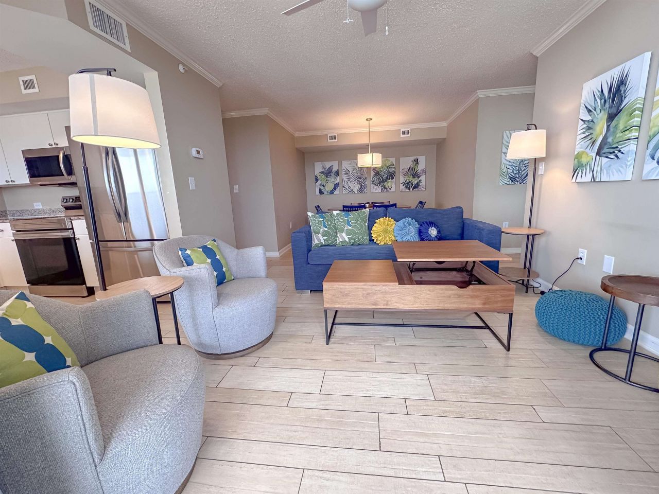 8560 Queensway Blvd.  Photo 6