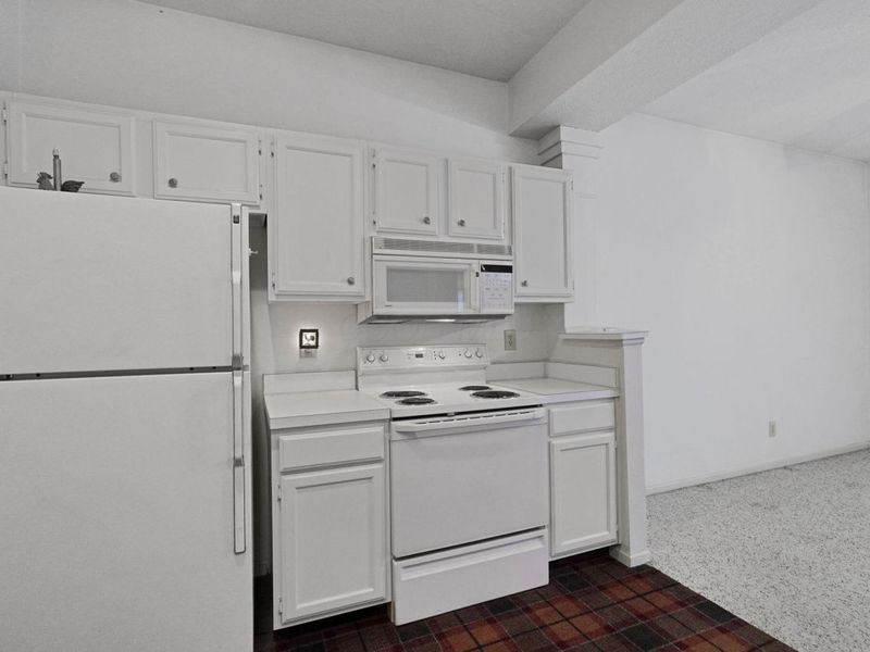 2500 Swan Drive , Grove City, OH 43123 Photo 10