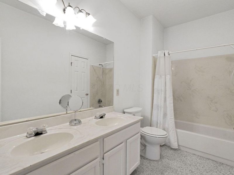 2500 Swan Drive , Grove City, OH 43123 Photo 19