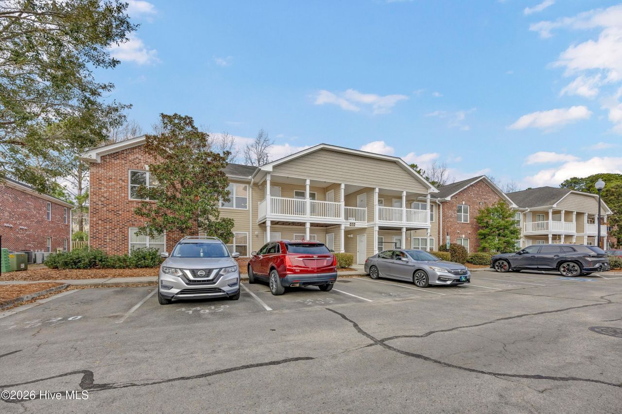4416 Jay Bird Circle, Unit 201, Wilmington, NC 28412 Main Photo
