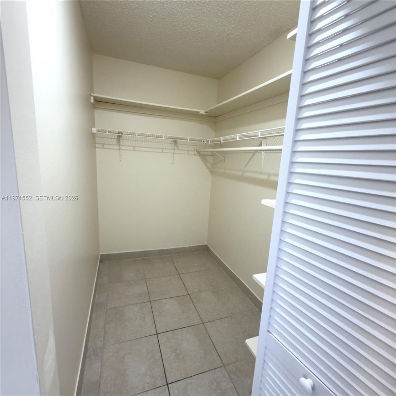 451 NE 136th St, Unit III314, North Miami, FL 33161 Photo