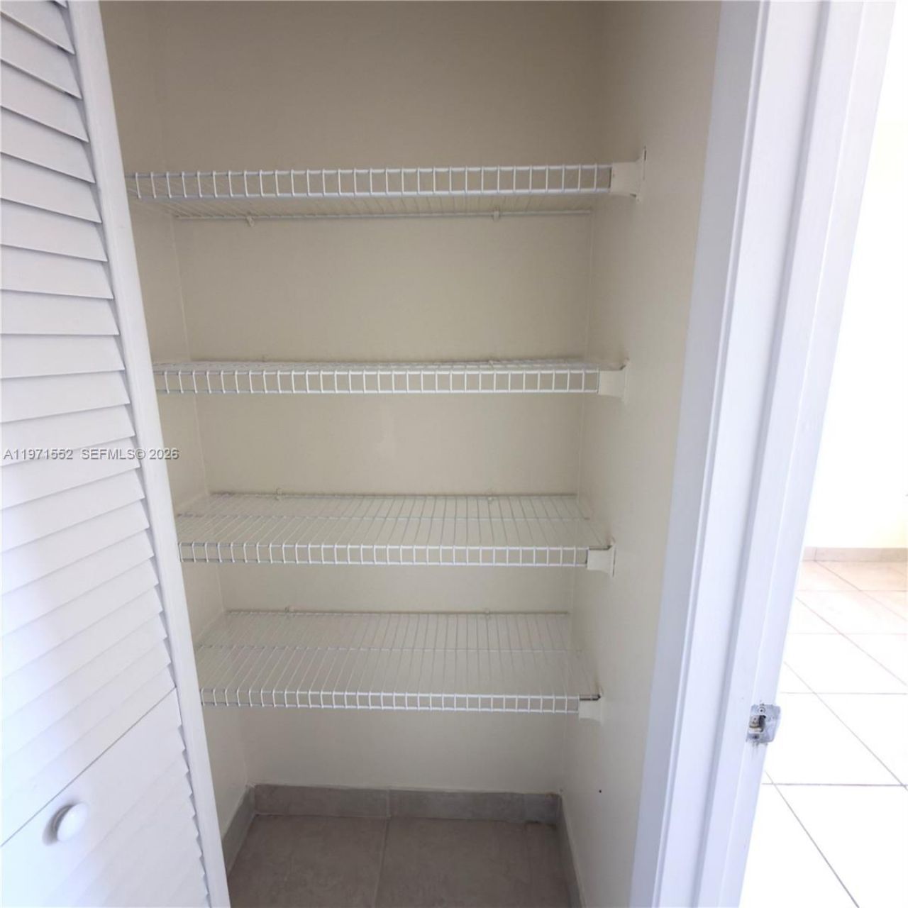 451 NE 136th St, Unit III314, North Miami, FL 33161 Photo